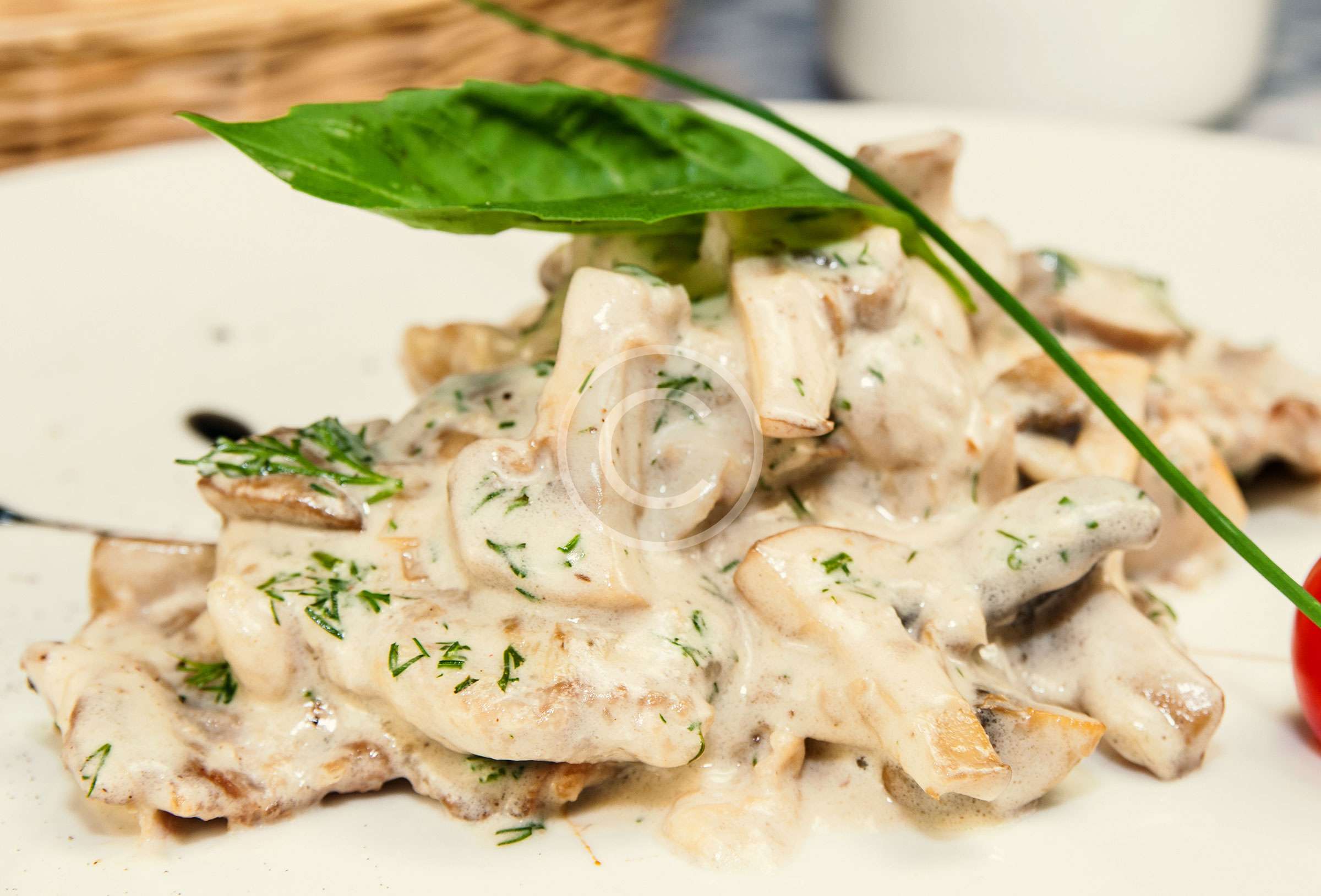 Fettuccine with Chicken and Mushrooms